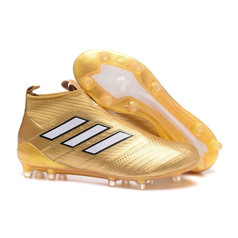 scarpe da calcio dorate