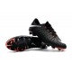 Scarpa da Calcio per Terreni Duri Nike Hypervenom Phantom III FG Nero Metallico